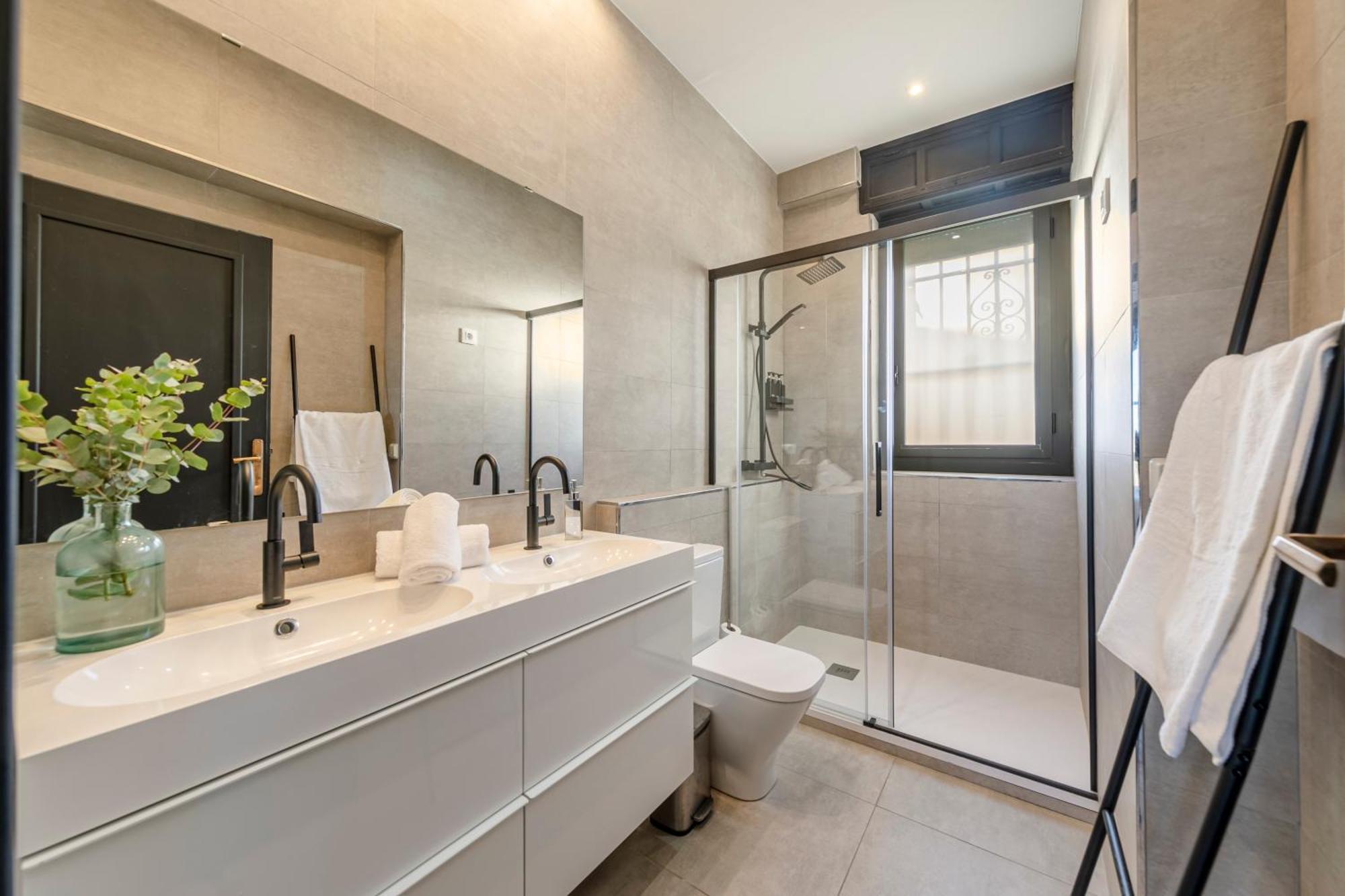 Isg Apartments Modern Atticpool At The Cathedralfree Parking Sevilla Exterior foto